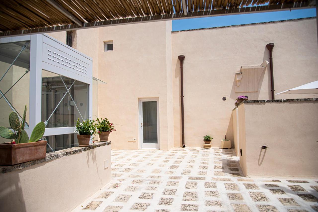 Palazzo Garibaldi - Luxury Suites Galatina Eksteriør bilde